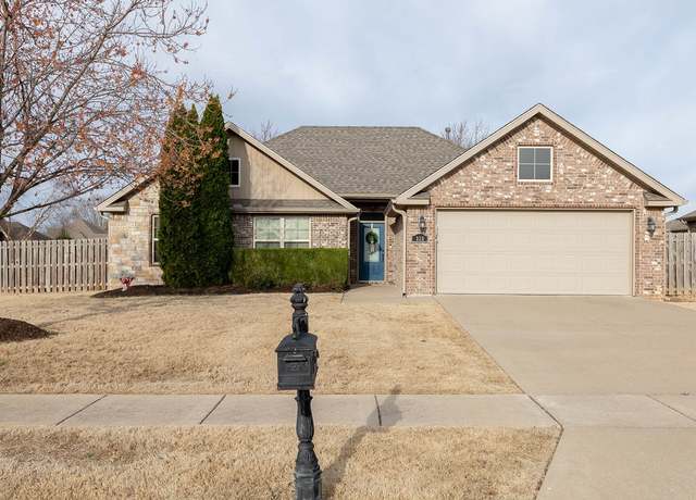 Property at 335 N Drewrys Blf, Fayetteville, AR 72704, 4 beds, 2 baths