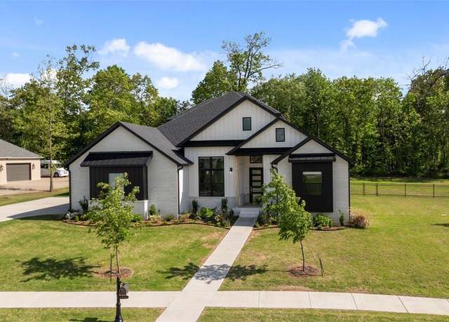 Property at 8424 W Kingbird Ct, Bentonville, AR 72713, 5 beds, 4.5 baths