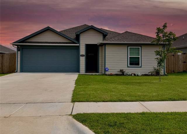Property at 1321 Bates St, Gentry, AR 72734, 4 beds, 2 baths