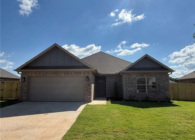 Property at 146 Banner Ave, Farmington, AR 72730, 3 beds, 2 baths
