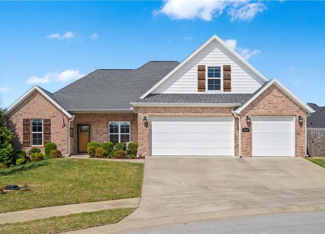 Property at 807 Via Sangro Rd, Tontitown, AR 72762, 4 beds, 3 baths