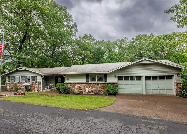 Property at 1 Panbury Ln, Bella Vista, AR 72715, 4 beds, 3 baths
