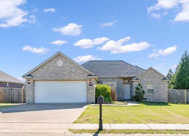 Property at 530 Bonanza St, Centerton, AR 72719, 3 beds, 2 baths