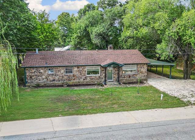 Property at 211 Boston St, Prairie Grove, AR 72753, 3 beds, 1.5 baths