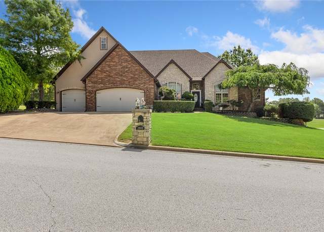 Property at 1903 Daly Dr, Harrison, AR 72601, 4 beds, 3.5 baths