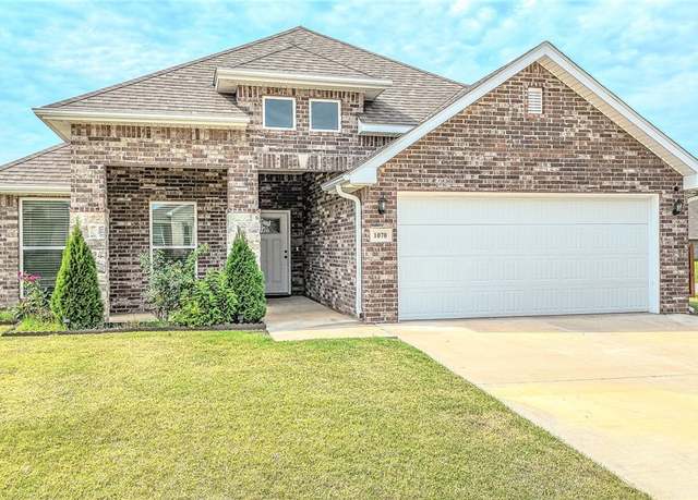 Property at 1070 Pink Lady Pl, Bentonville, AR 72712, 3 beds, 2 baths