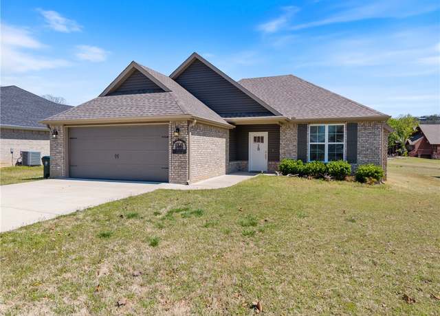 Property at 2B Fairway Dr, Holiday Island, AR 72631, 3 beds, 2 baths