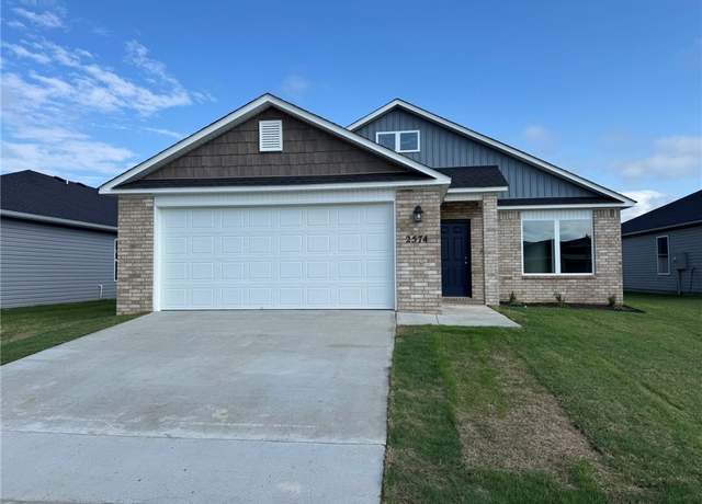 Property at 2574 E Meramec St, Fayetteville, AR 72701, 3 beds, 2 baths