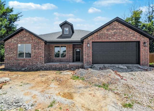 Property at 10 Olmsted Cir, Bella Vista, AR 72715, 3 beds, 2 baths
