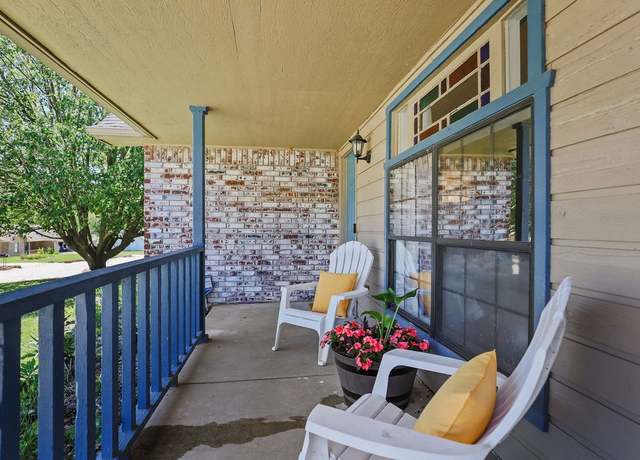 Property at 1110 Meadowlark Ln, Siloam Springs, AR 72761, 3 beds, 2 baths