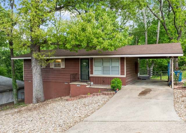 Property at 33 Gillingham Dr, Bella Vista, AR 72715, 2 beds, 1 bath