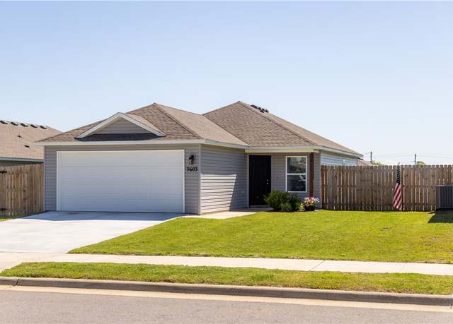 Property at 3603 N Scarlet Ln, Siloam Springs, AR 72761, 3 beds, 2 baths