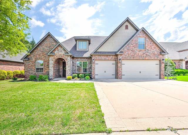 Property at 6409 S 41st St, Rogers, AR 72758, 6 beds, 3.5 baths