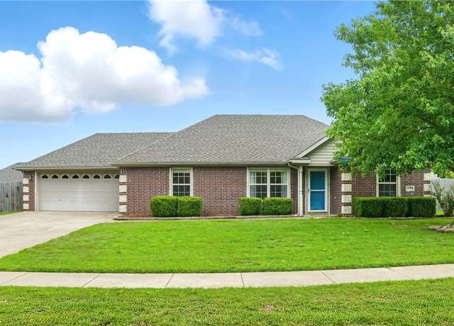 Property at 2392 Sara Alice Ct, Fayetteville, AR 72701, 3 beds, 2 baths