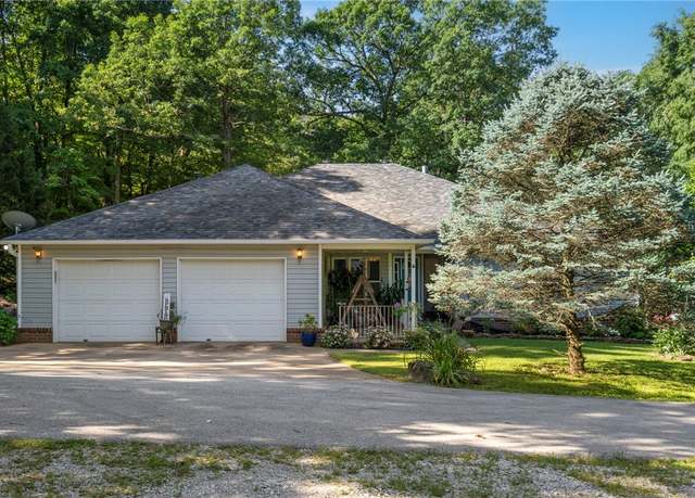 Property at 15228 Cove Creek Rd N, Prairie Grove, AR 72753, 4 beds, 2 baths