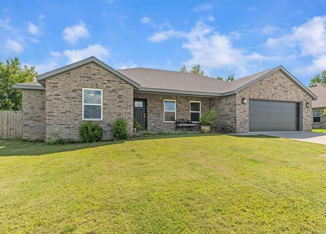 Property at 961 Richland Creek Ave, Elkins, AR 72727, 4 beds, 2 baths