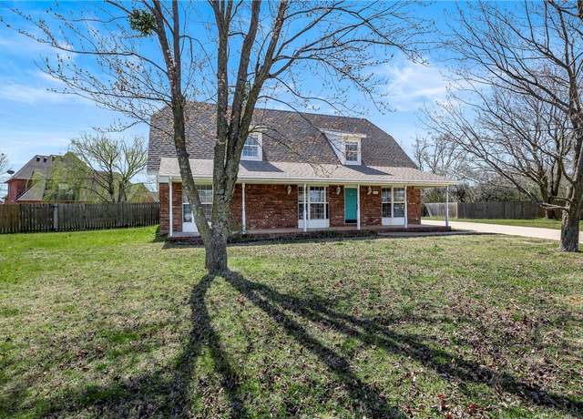 Property at 4415 Bell Flower Dr, Fayetteville, AR 72704, 4 beds, 3.5 baths