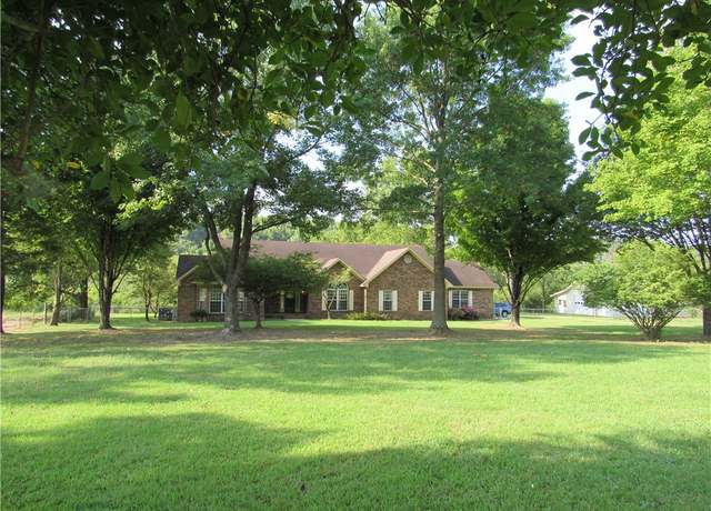 Property at 407 Water Ave, Elm Springs, AR 72762, 3 beds, 2.5 baths
