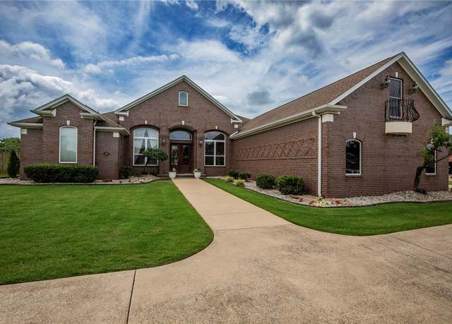 Property at 5635 Saddleridge Pl, Springdale, AR 72762, 4 beds, 4 baths