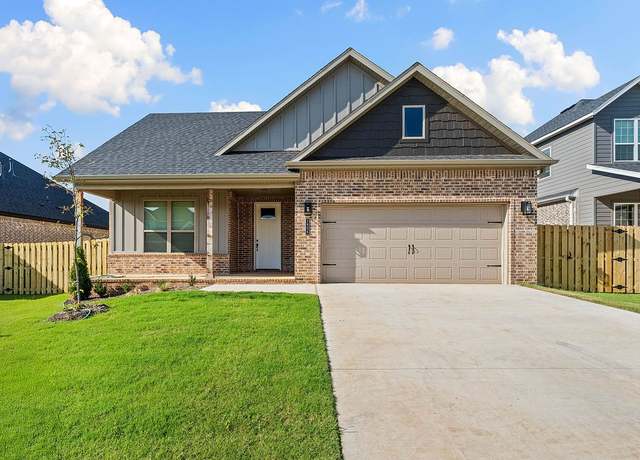 Property at 1906 Ferguson St, Pea Ridge, AR 72751, 4 beds, 2.5 baths