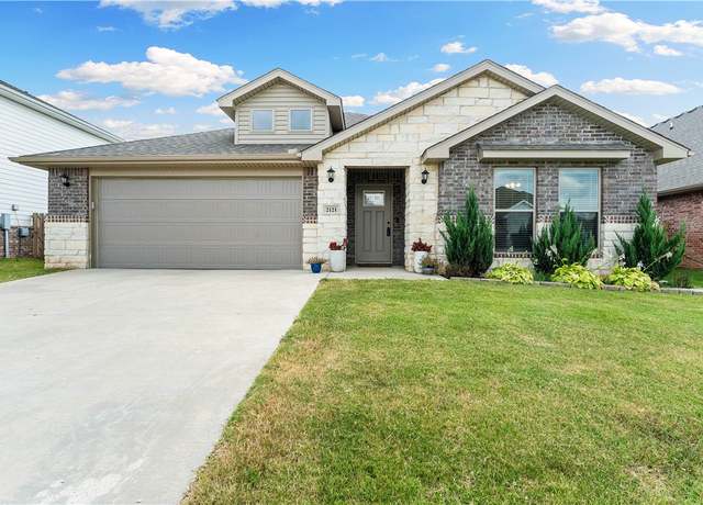 Property at 2121 Periwinkle Pl, Centerton, AR 72719, 3 beds, 2 baths