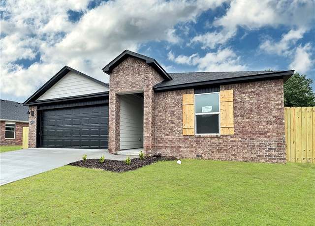 Property at 1623 Ridgeview Dr, Springdale, AR 72762, 4 beds, 2 baths