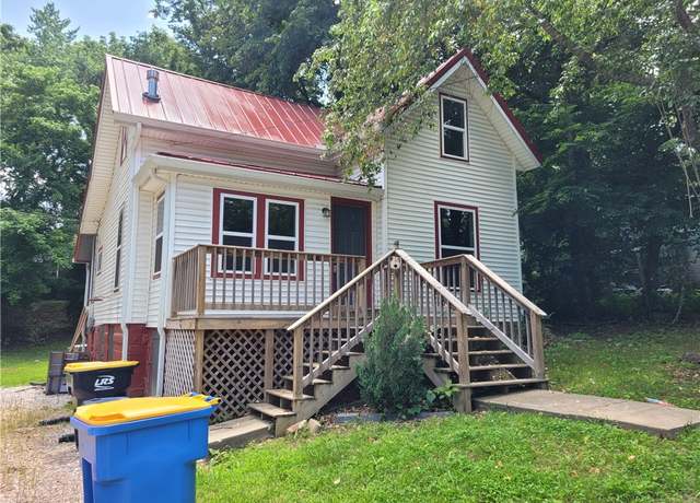Property at 1112 Rush Ave, Harrison, AR 72601, 3 beds, 2 baths