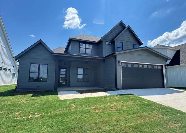 Property at 4110 Erin Dr, Rogers, AR 72758, 4 beds, 3 baths