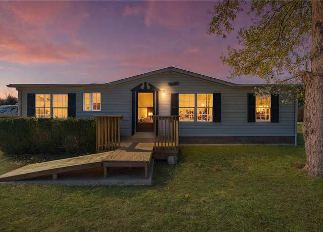 Property at 2313 John Montgomery Crk, Pea Ridge, AR 72751, 3 beds, 2 baths