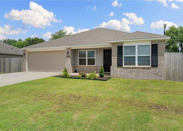 Property at 2586 Chittick St, Pea Ridge, AR 72751, 4 beds, 2 baths