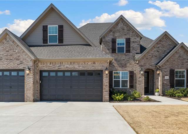 Property at 5904 SW Dryden Rd, Bentonville, AR 72713, 4 beds, 4.5 baths