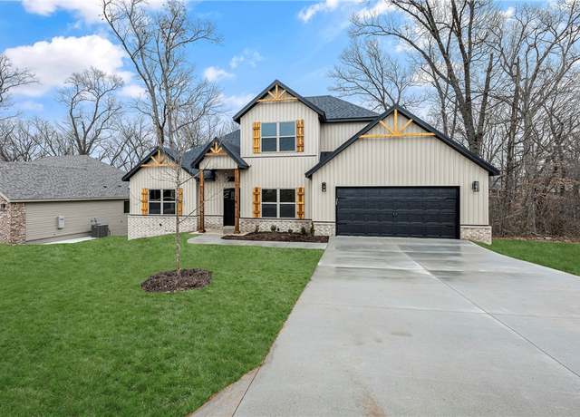 Property at 32 Taransay Dr, Bella Vista, AR 72715, 2 beds, 2.5 baths