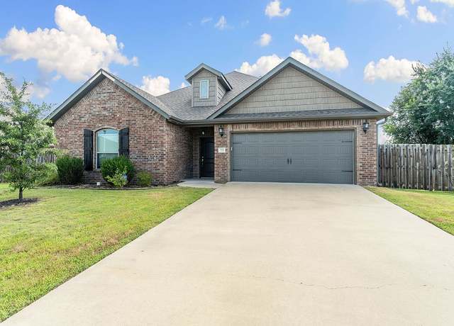 Property at 770 Fontana St, Centerton, AR 72719, 3 beds, 2 baths