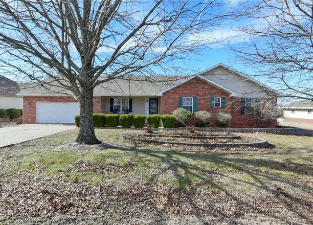 Property at 39 Holiday Island Dr, Holiday Island, AR 72631, 3 beds, 2 baths