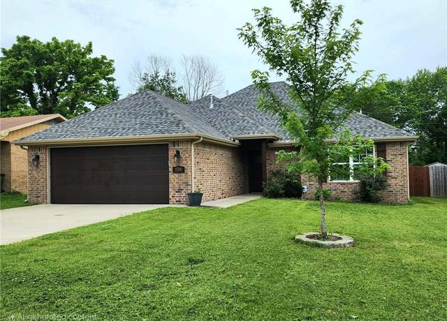 Property at 1708 S Anthony Dr, Rogers, AR 72756, 3 beds, 2 baths