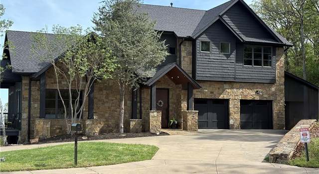 Photo of 2718 N Emerald Ave, Fayetteville, AR 72703