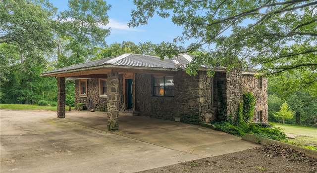 Photo of 13820 Larue Rd, Mountainburg, AR 72946