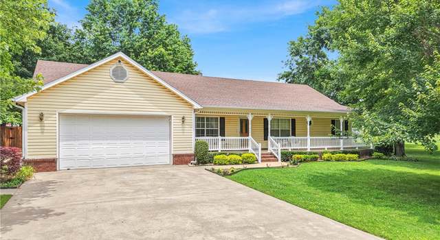 Photo of 173 Double Springs Rd, Farmington, AR 72730