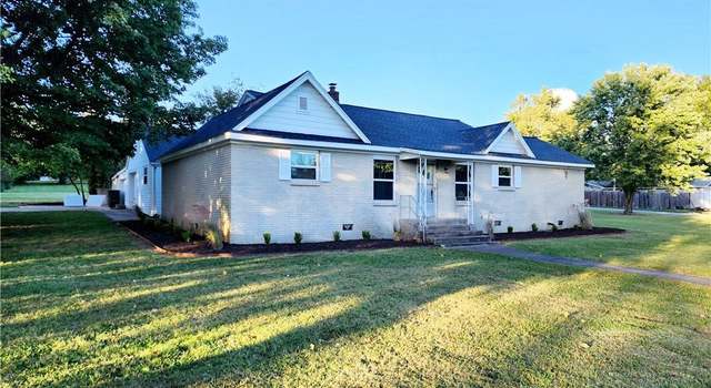 Photo of 916 E Township St, Fayetteville, AR 72703