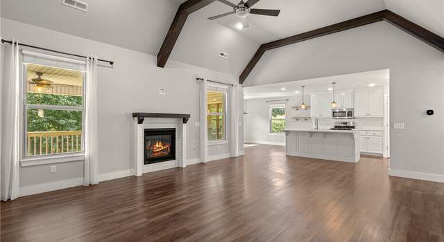 Photo of 962 Glass St, Cave Springs, AR 72718