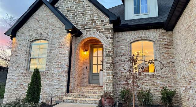 Photo of 3052 E Crestline Pl, Fayetteville, AR 72701