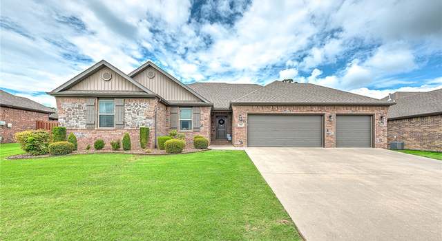 Photo of 520 Lancaster Rd, Centerton, AR 72719