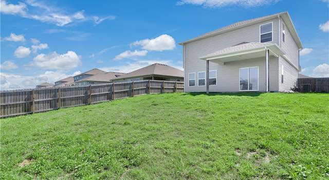 Photo of 635 Woodcreek Loop, Lowell, AR 72745