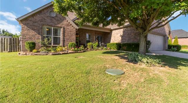 Photo of 1202 Lexington Cir, Springdale, AR 72762