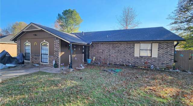Photo of 105 Wright Ave, Springdale, AR 72764