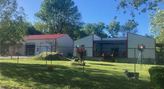 Photo of 702 Cherry St, Berryville, AR 72616