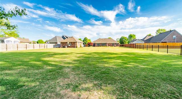 Photo of 141 N Pinto Rd, Rogers, AR 72756