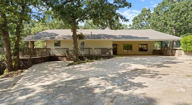 Photo of 807 Paradise Ln, Huntsville, AR 72740