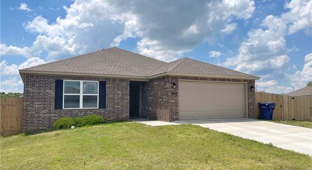 Photo of 904 W Tanner Dr, Siloam Springs, AR 72761