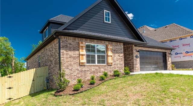 Photo of 3677 E Greystone Dr, Fayetteville, AR 72764